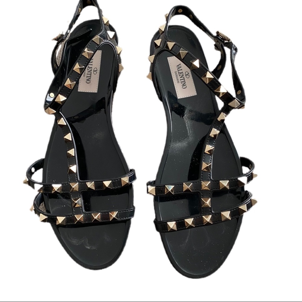 Authentic Valentino Rockstud